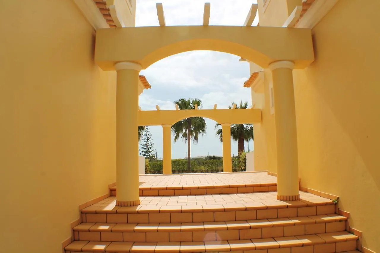 Διαμέρισμα 2 Bedrooms Appartement With Shared Pool Enclosed Garden And Wifi At Albufeira 5 Km Away From The Beach Πορτογαλία